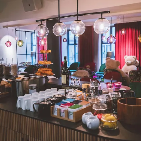 أندرسن البوتيكي 4*